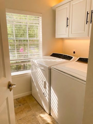 15922 Cutten Road, Houston, TX 77070