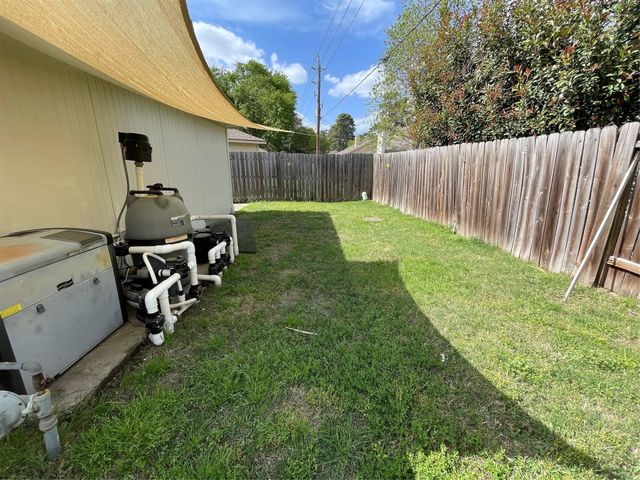 15922 Cutten Road, Houston, TX 77070