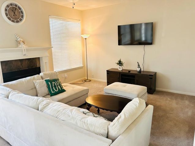 15922 Cutten Road, Houston, TX 77070