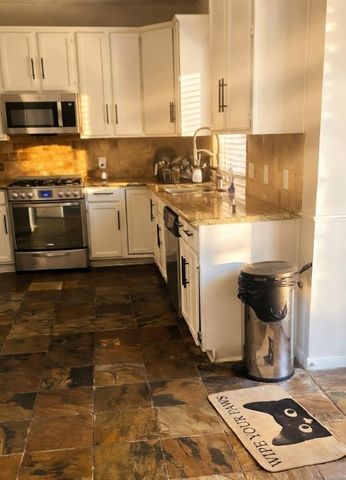 15922 Cutten Road, Houston, TX 77070