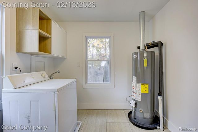 720 E Granet Avenue, Hazel Park, MI 48030