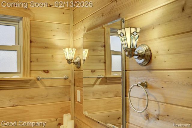 720 E Granet Avenue, Hazel Park, MI 48030