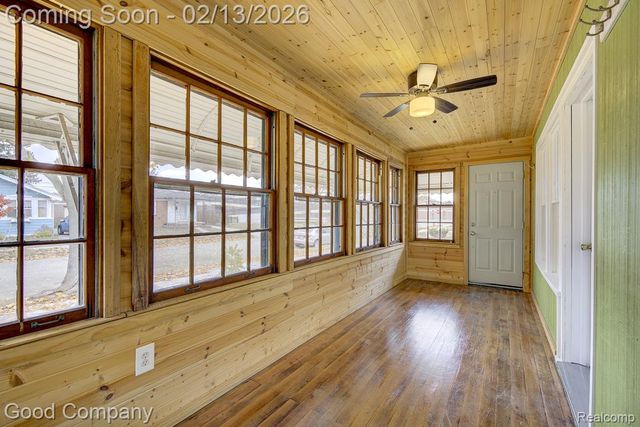 720 E Granet Avenue, Hazel Park, MI 48030