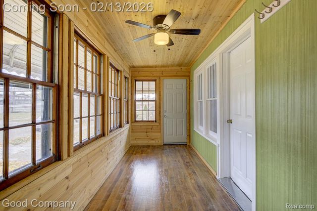 720 E Granet Avenue, Hazel Park, MI 48030