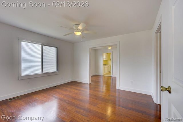 720 E Granet Avenue, Hazel Park, MI 48030