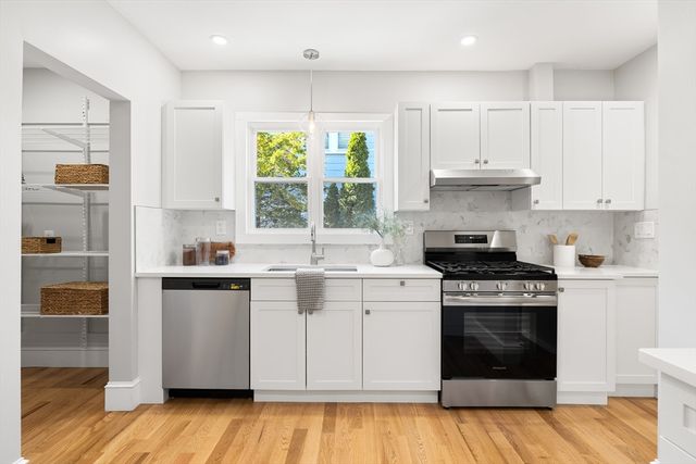 52-54 Woodrow Avenue 1, Medford, MA 02155