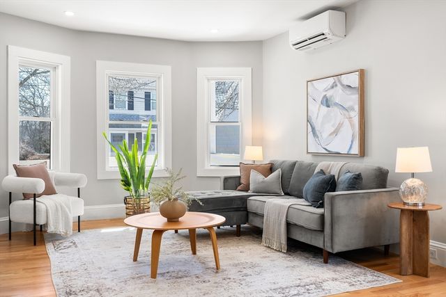 52-54 Woodrow Avenue 1, Medford, MA 02155