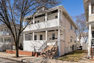 52-54 Woodrow Avenue 1, Medford, MA 02155