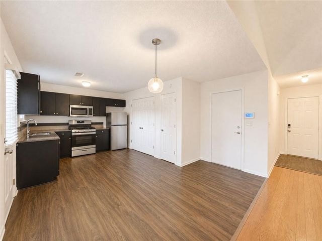 2490 Rambling Way, Lithonia, GA 30058