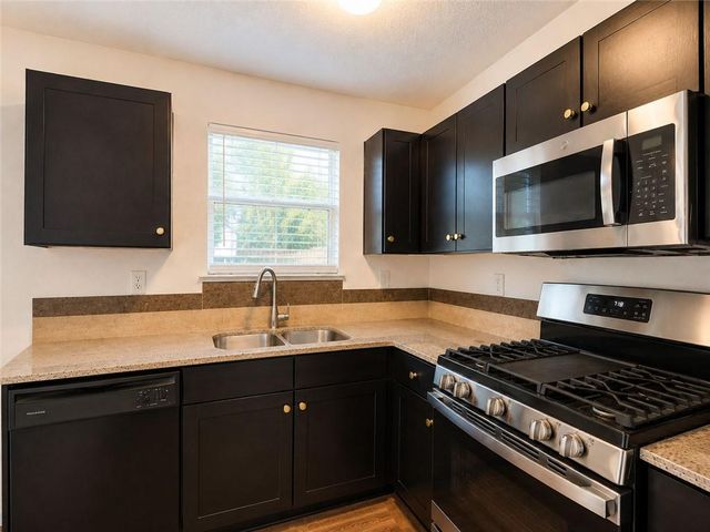 2490 Rambling Way, Lithonia, GA 30058