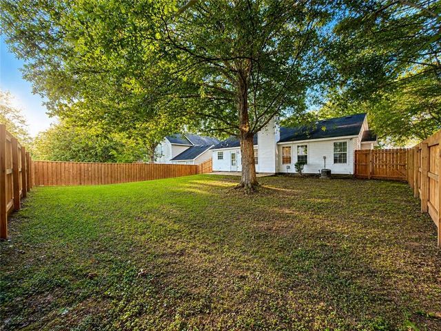 2490 Rambling Way, Lithonia, GA 30058