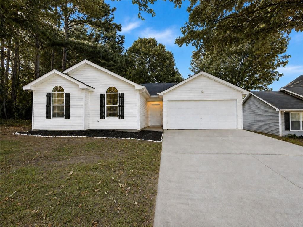 2490 Rambling Way, Lithonia, GA 30058
