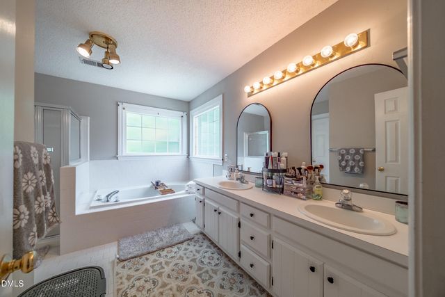 805 Short Spoon Circle, Rocky Mount, NC 27804