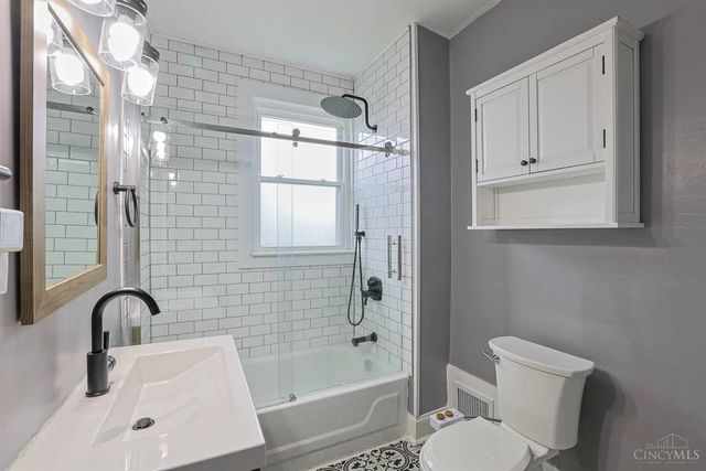 1544 Merrimac Street, Cincinnati, OH 45207