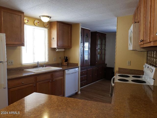 10201 N 99TH Avenue 166, Peoria, AZ 85345