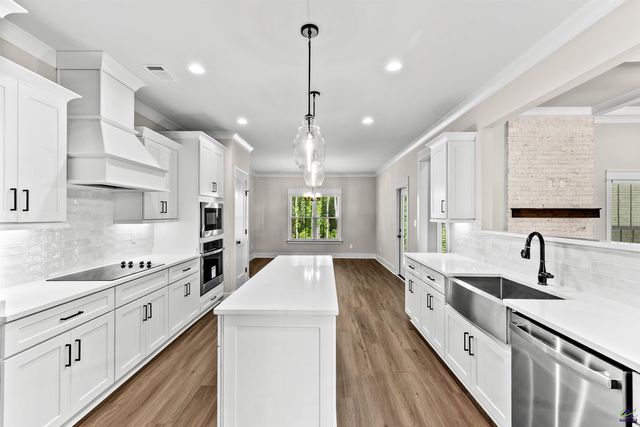 217 Golden Chestnut Bend, Bonaire, GA 31005