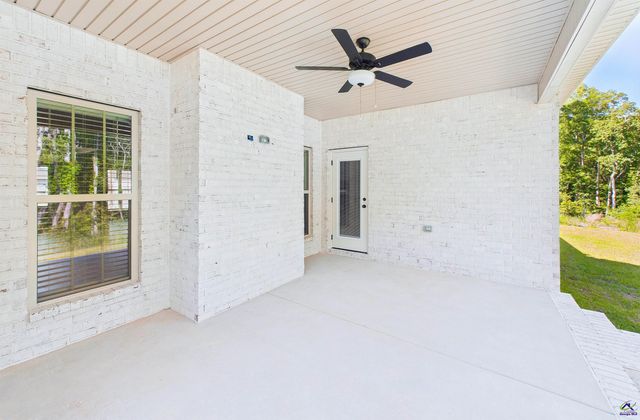 217 Golden Chestnut Bend, Bonaire, GA 31005