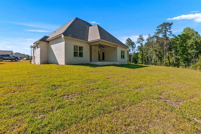 217 Golden Chestnut Bend, Bonaire, GA 31005
