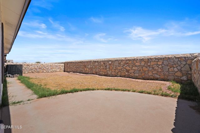 5548 MANUEL MORENO Drive, El Paso, TX 79934