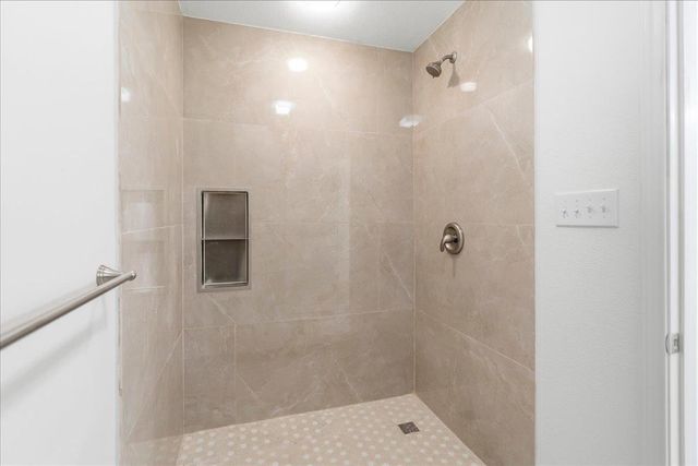 2217 Onion Creek PKWY 121, Austin, TX 78747