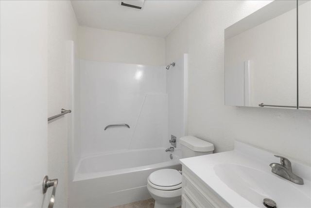 2217 Onion Creek PKWY 121, Austin, TX 78747