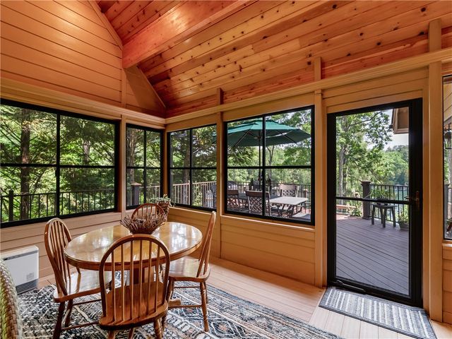 673 Lake Breeze Lane, Salem, SC 29676