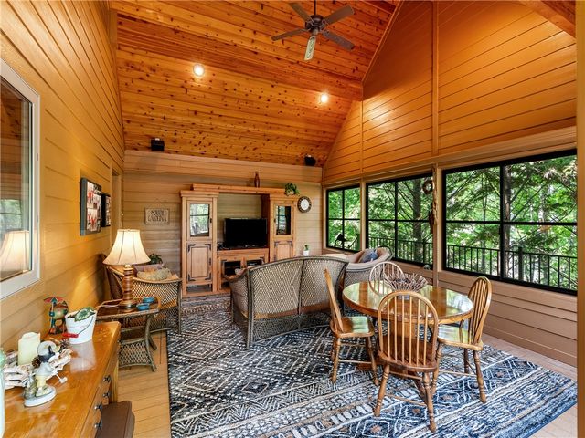 673 Lake Breeze Lane, Salem, SC 29676