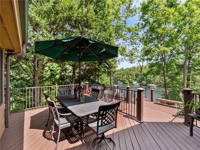 673 Lake Breeze Lane, Salem, SC 29676