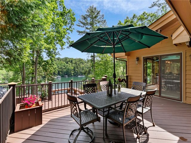 673 Lake Breeze Lane, Salem, SC 29676