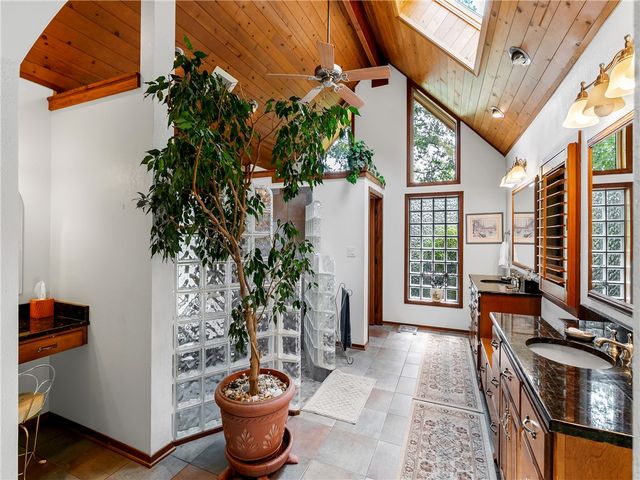 673 Lake Breeze Lane, Salem, SC 29676