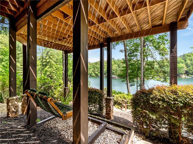 673 Lake Breeze Lane, Salem, SC 29676