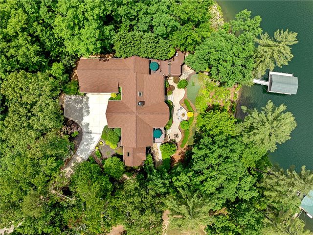 673 Lake Breeze Lane, Salem, SC 29676