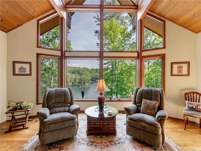 673 Lake Breeze Lane, Salem, SC 29676