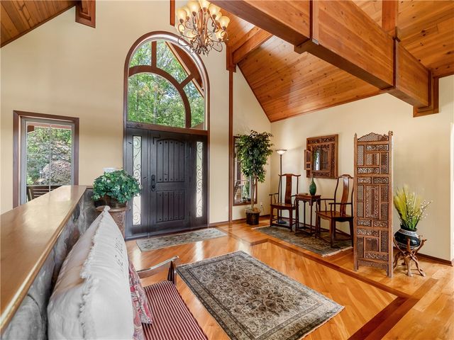 673 Lake Breeze Lane, Salem, SC 29676