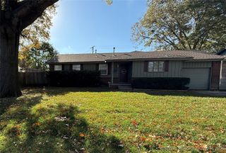 3824 S Jamestown Avenue, Tulsa, OK 74135