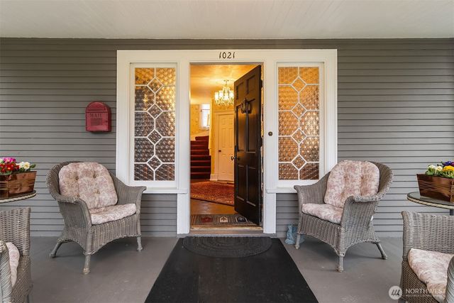 1021 34th Avenue E, Seattle, WA 98112