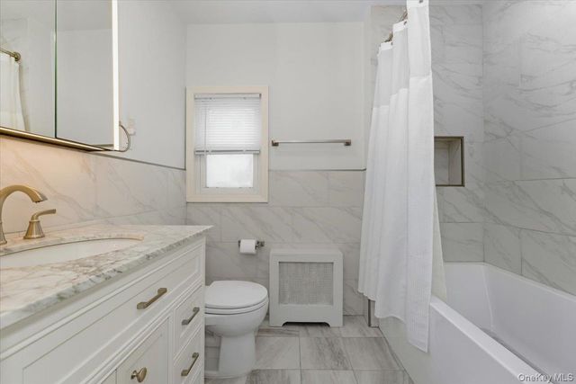 422 Cedarhurst Avenue, Cedarhurst, NY 11516