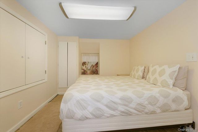 422 Cedarhurst Avenue, Cedarhurst, NY 11516