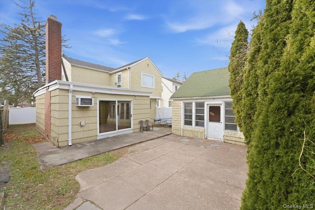 422 Cedarhurst Avenue, Cedarhurst, NY 11516