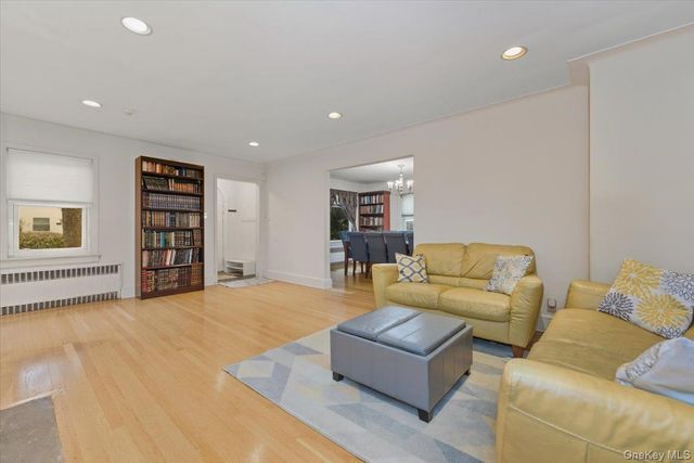 422 Cedarhurst Avenue, Cedarhurst, NY 11516