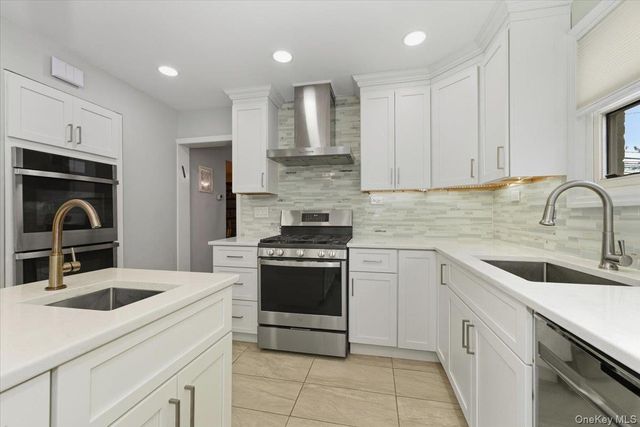 422 Cedarhurst Avenue, Cedarhurst, NY 11516