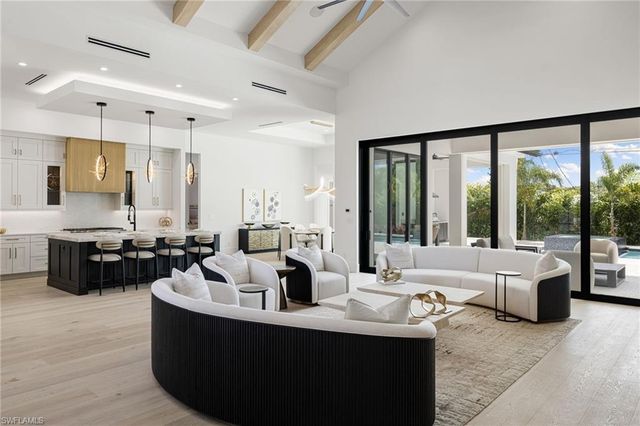 620 94th AVE N, Naples, FL 34108