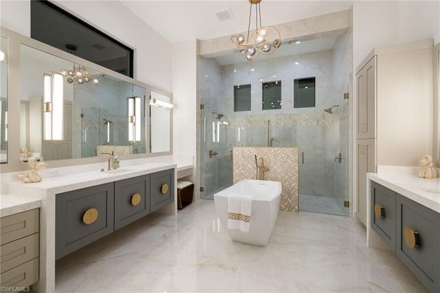 620 94th AVE N, Naples, FL 34108