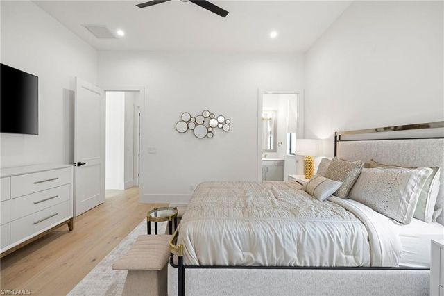 620 94th AVE N, Naples, FL 34108