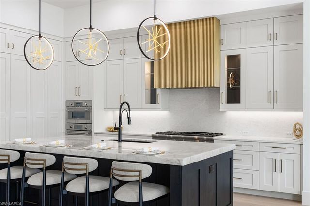 620 94th AVE N, Naples, FL 34108