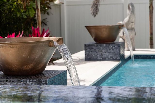 620 94th AVE N, Naples, FL 34108