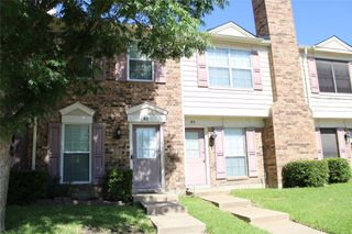 605 Carriagehouse Lane B2, Garland, TX 75040