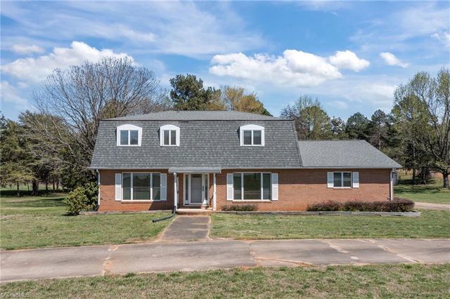 1463 Charlotte Highway, Mooresville, NC 28115
