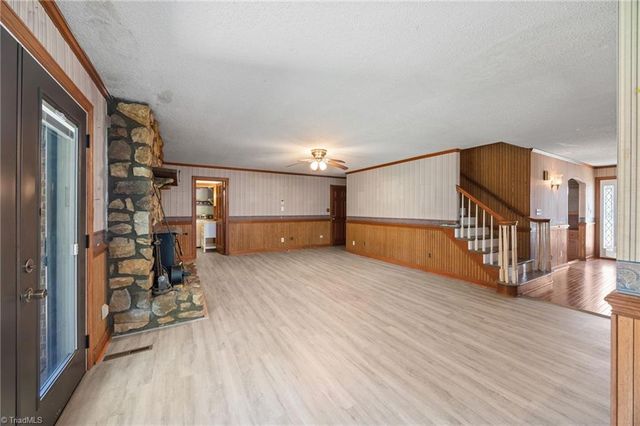 1463 Charlotte Highway, Mooresville, NC 28115