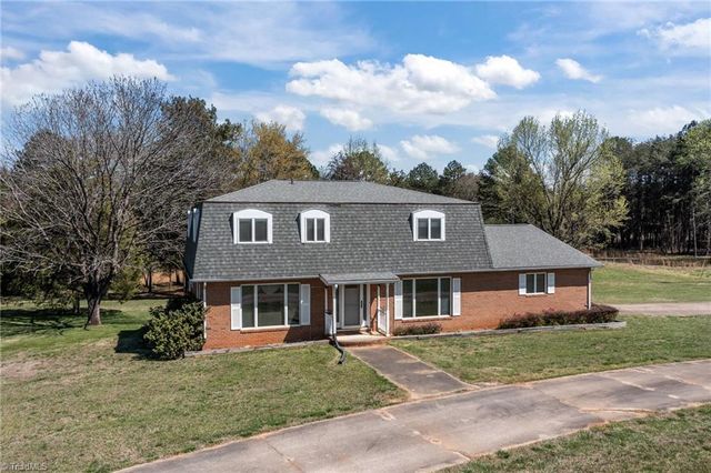 1463 Charlotte Highway, Mooresville, NC 28115